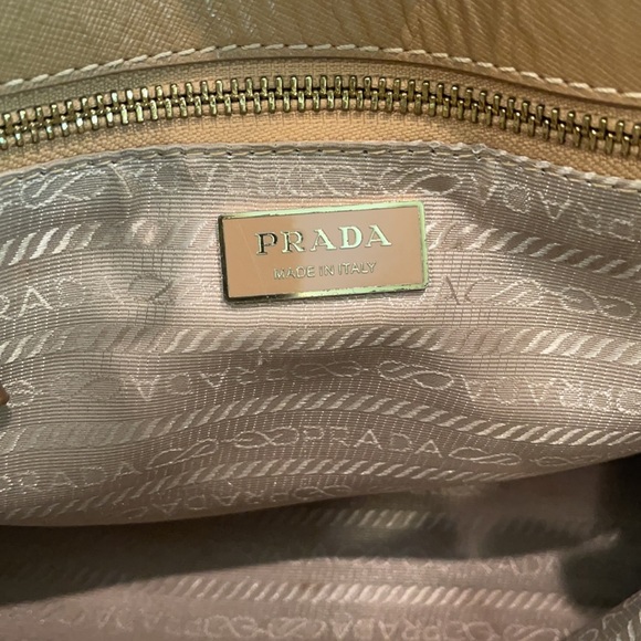 Small Saffiano leather bag Beige +black wallet - Picture 9 of 15